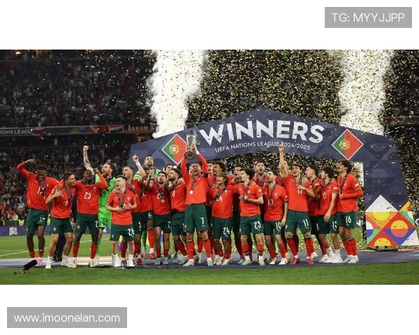 西班牙球队在杯赛中的拼搏之路与荣耀时刻的深度剖析