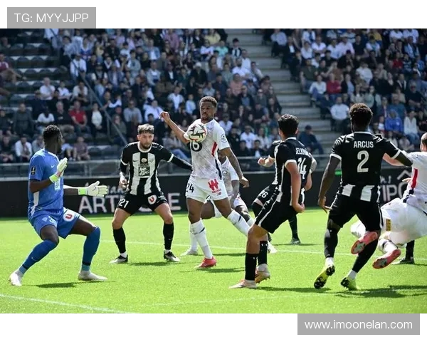 埃因霍温主场迎战格拉夫夏普期待精彩对决与进球盛宴