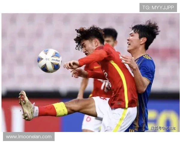 银河队与达拉斯队激战正酣比分悬念迭起引人关注